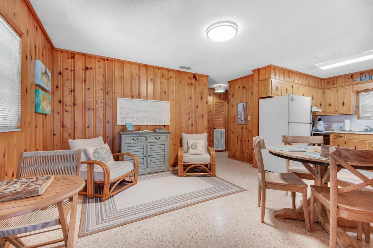 Retro Bungalow *