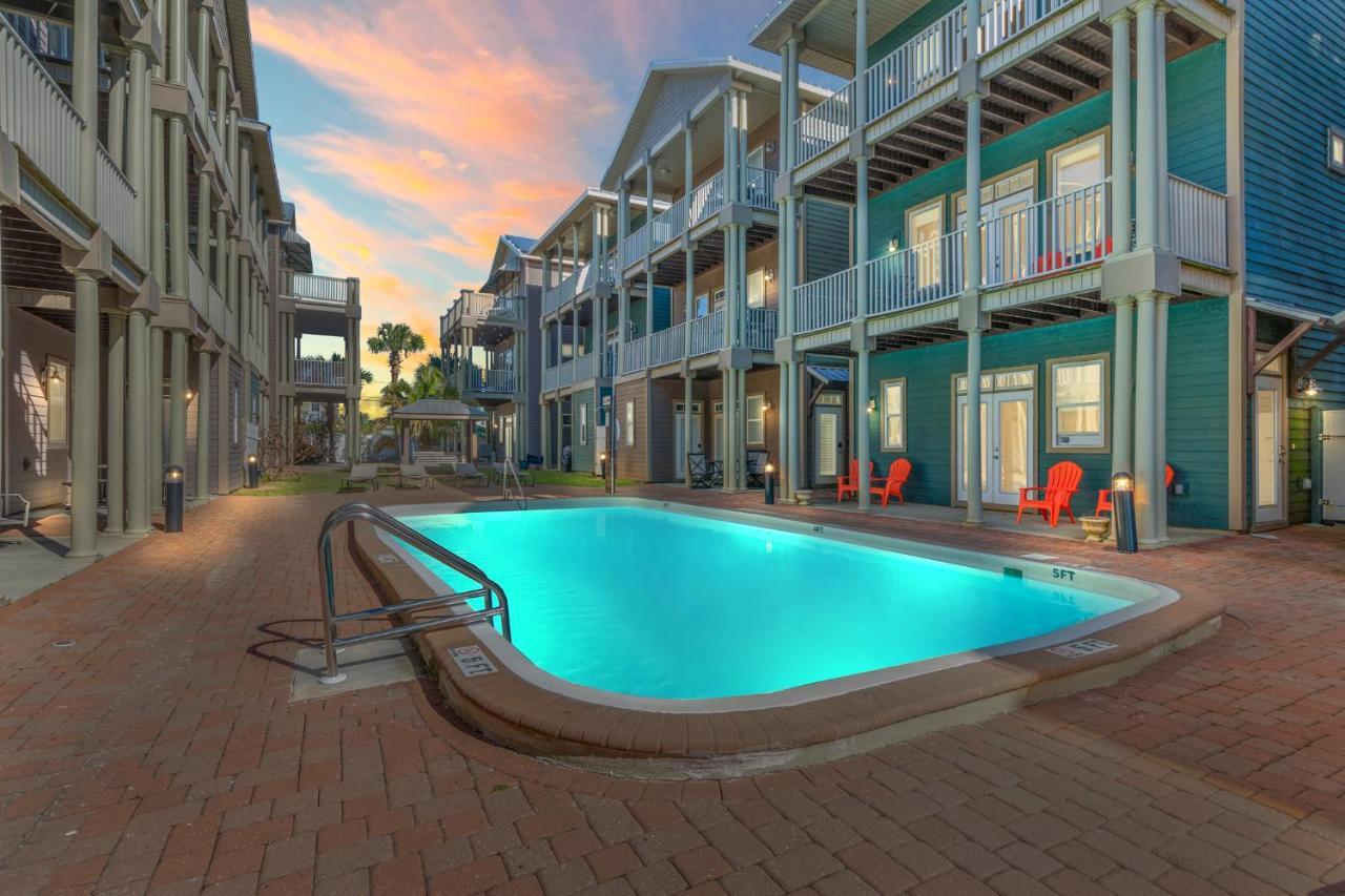Searenity Now - Sznl Hot Tub, Community Pool, 5 Min Walk To Beach, Free Daily Activities, & More!