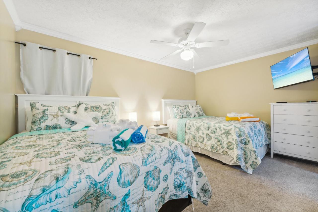 Beachside Paradise Sleeps 8 Pools Mini Golf &