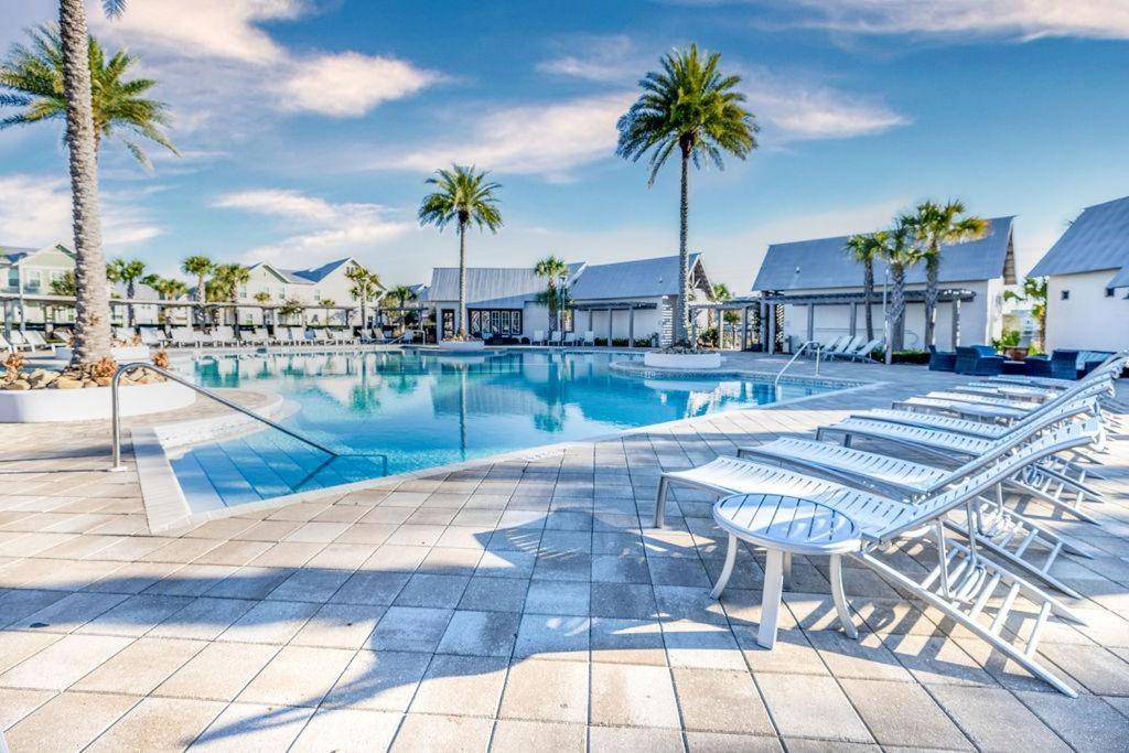 Prominence 30a - Lucky Old Sun Holiday home