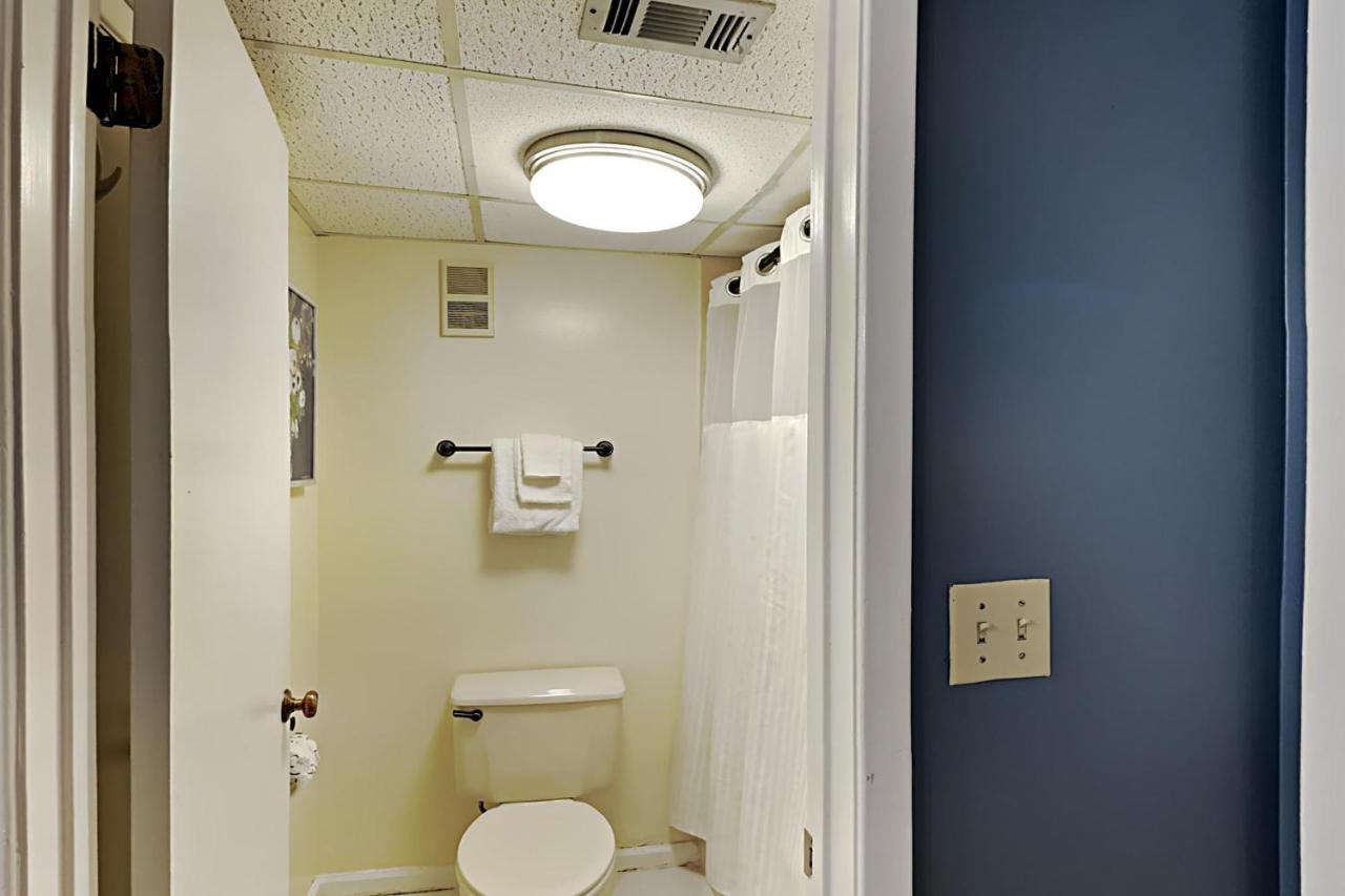 Apartment Edgewater Tower Iii 805