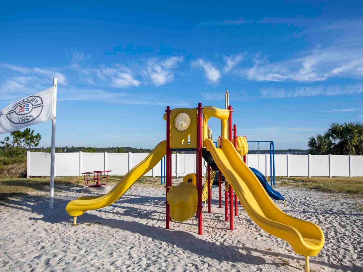 Pinnacle Port A-738 - Sea Forever Apartment