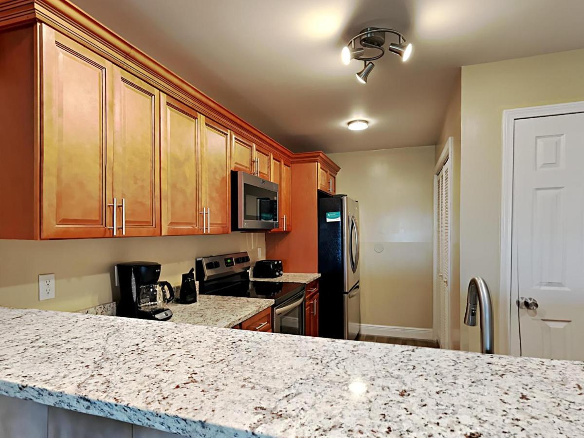 Edgewater 2112 Apartment *