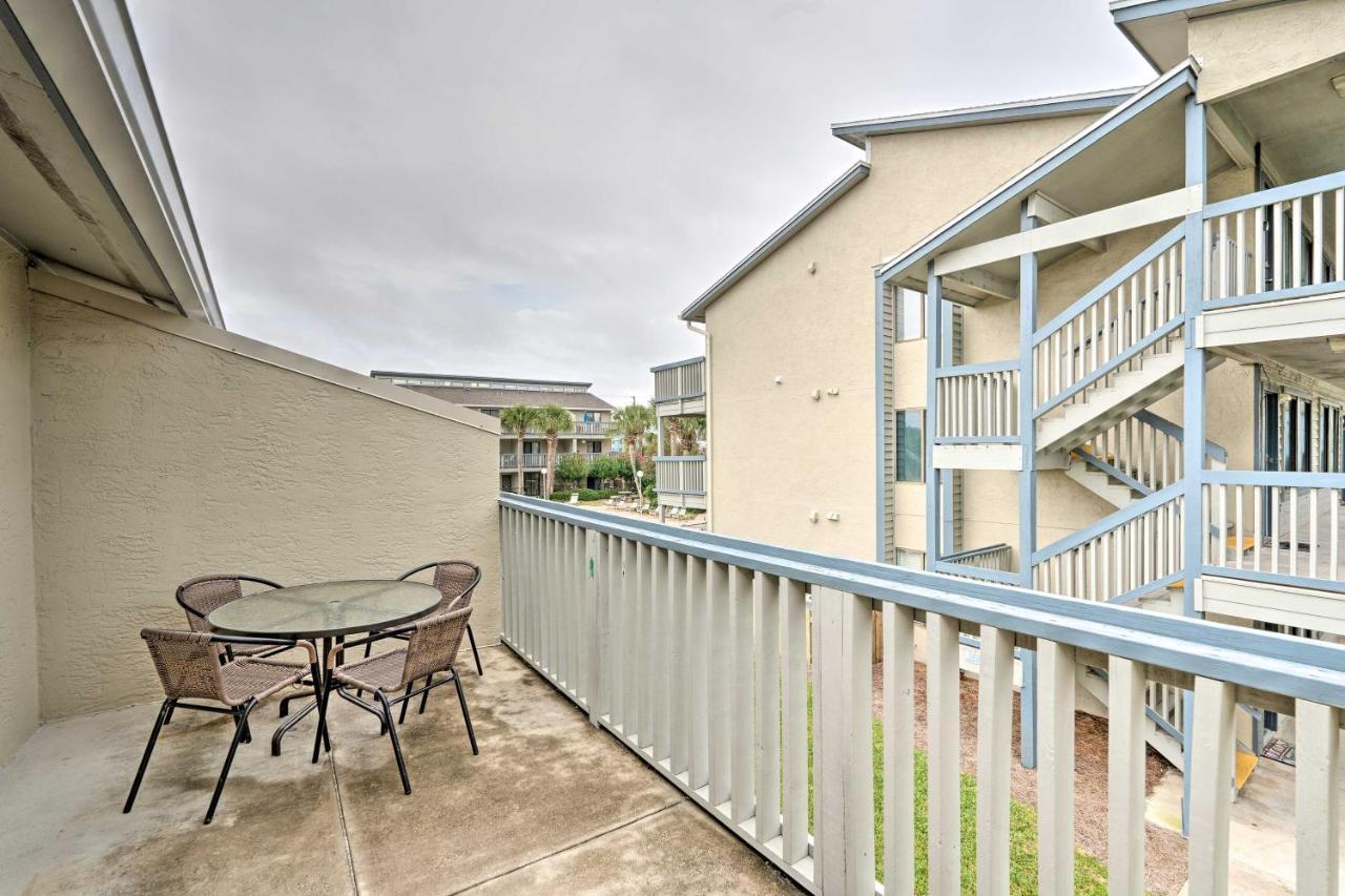 Pcb With Balcony Close To The Beach! *