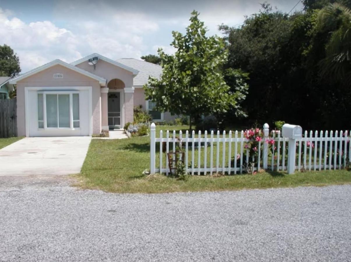 Dolphin House With Private Pool And Near Holiday home *