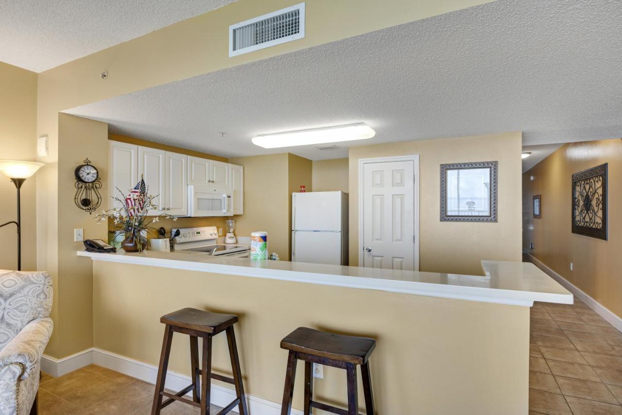 Holiday home Parking Fee Included-majestic 1-1306! Gulf Front 1bedroom, Pool,hot Tubs,tennis *