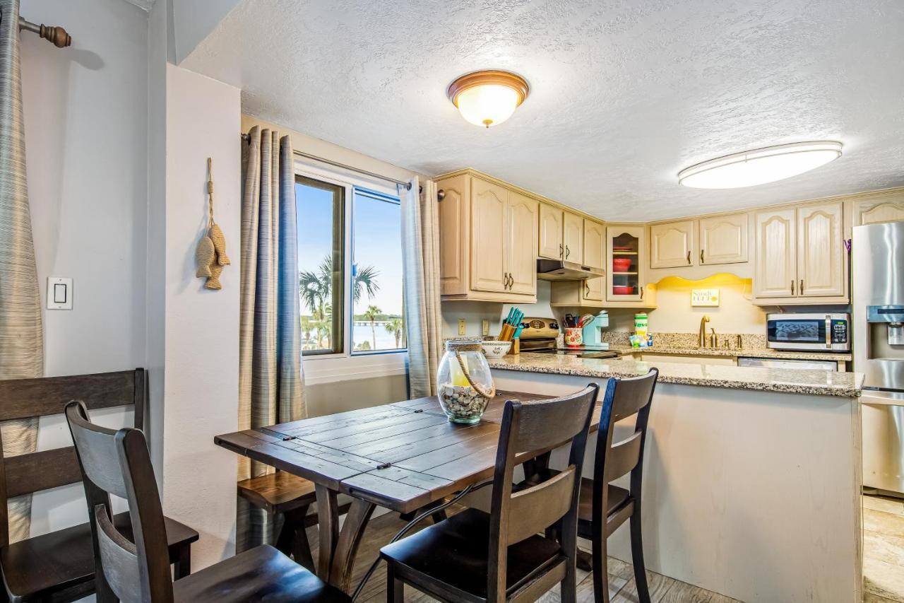 Pinnacle Port A-101 Apartment