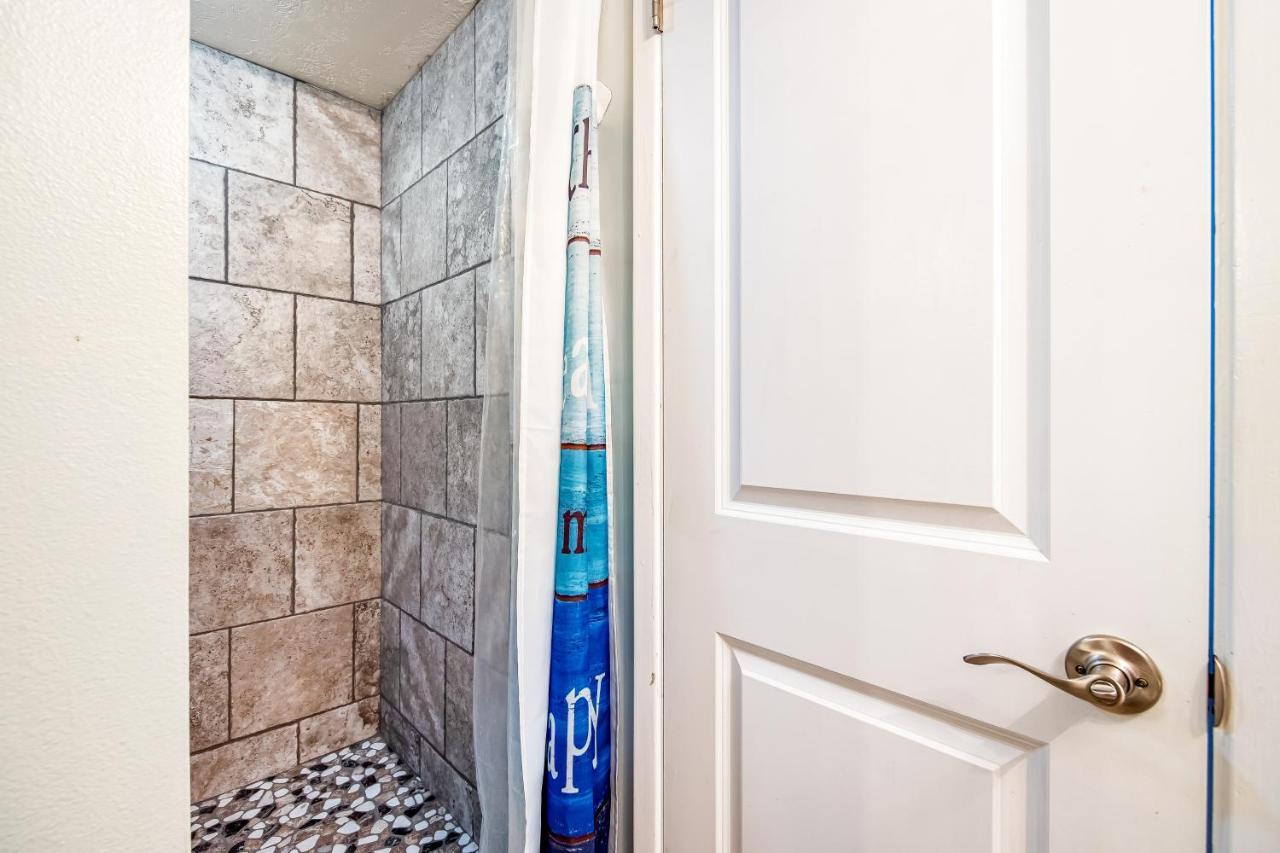 Apartment Pinnacle Port A-101