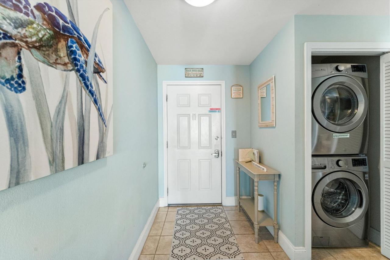 She Sells Seashells By The Seashore - Laketown Wharf #725 By Nautical Holiday home *