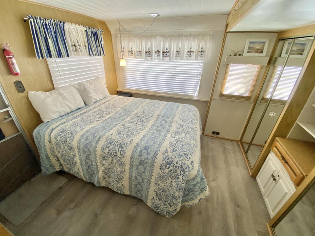 Venture Out 711 Sailfish Dr Great Covered Patio