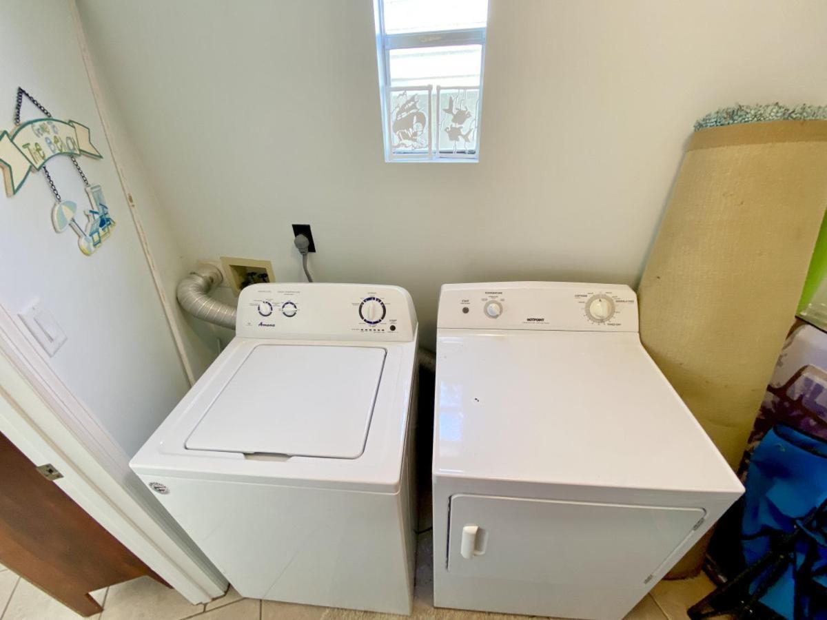 Venture Out 332 Lagoon Ln With 2 Golf Carts