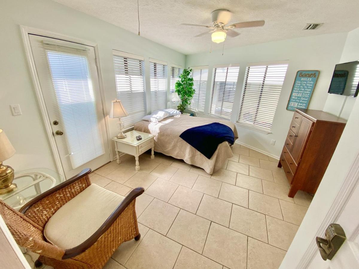 Venture Out 332 Lagoon Ln With 2 Golf Carts Holiday home Panama City Beach