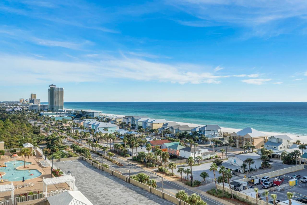Laketown Wharf 1014 *