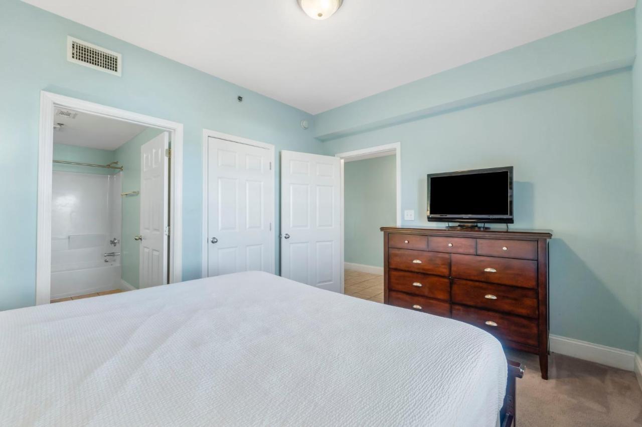 Laketown Wharf 1014 Apartment *