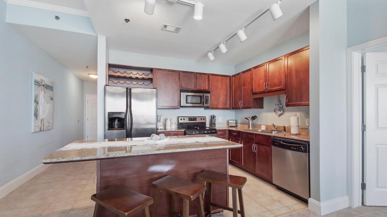 Apartment Laketown Wharf 2025