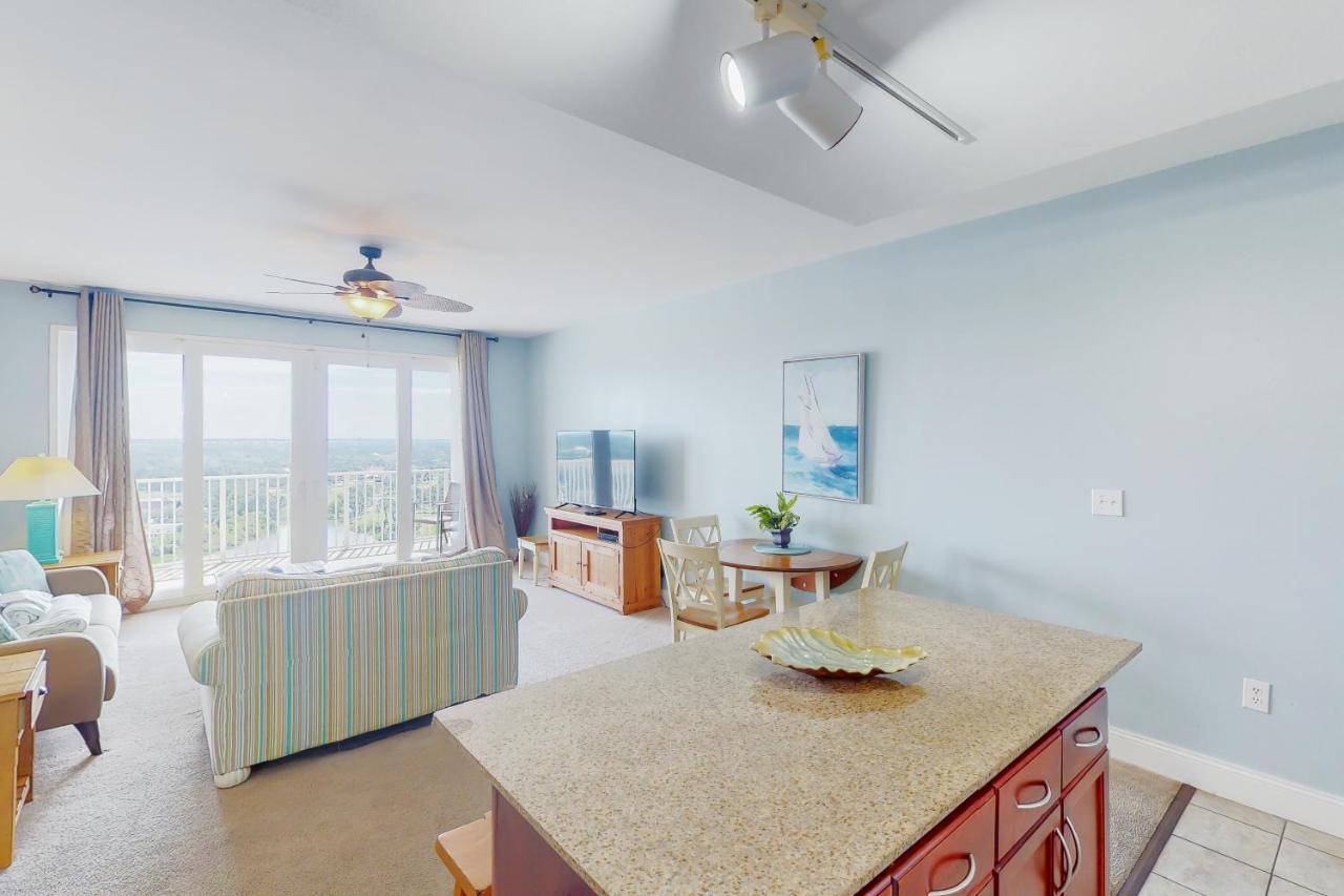 Apartment Laketown Wharf 1732 *