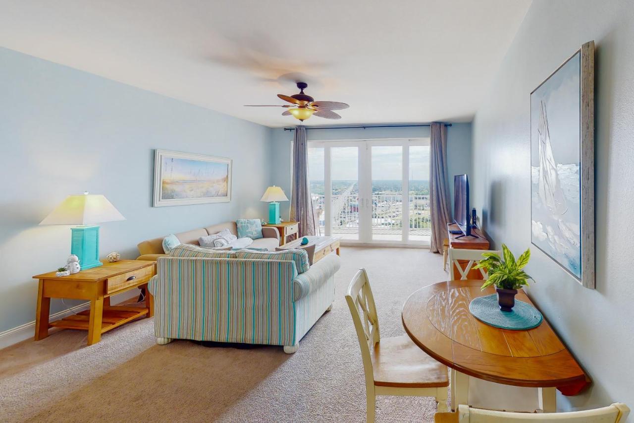 Apartment Laketown Wharf 1732