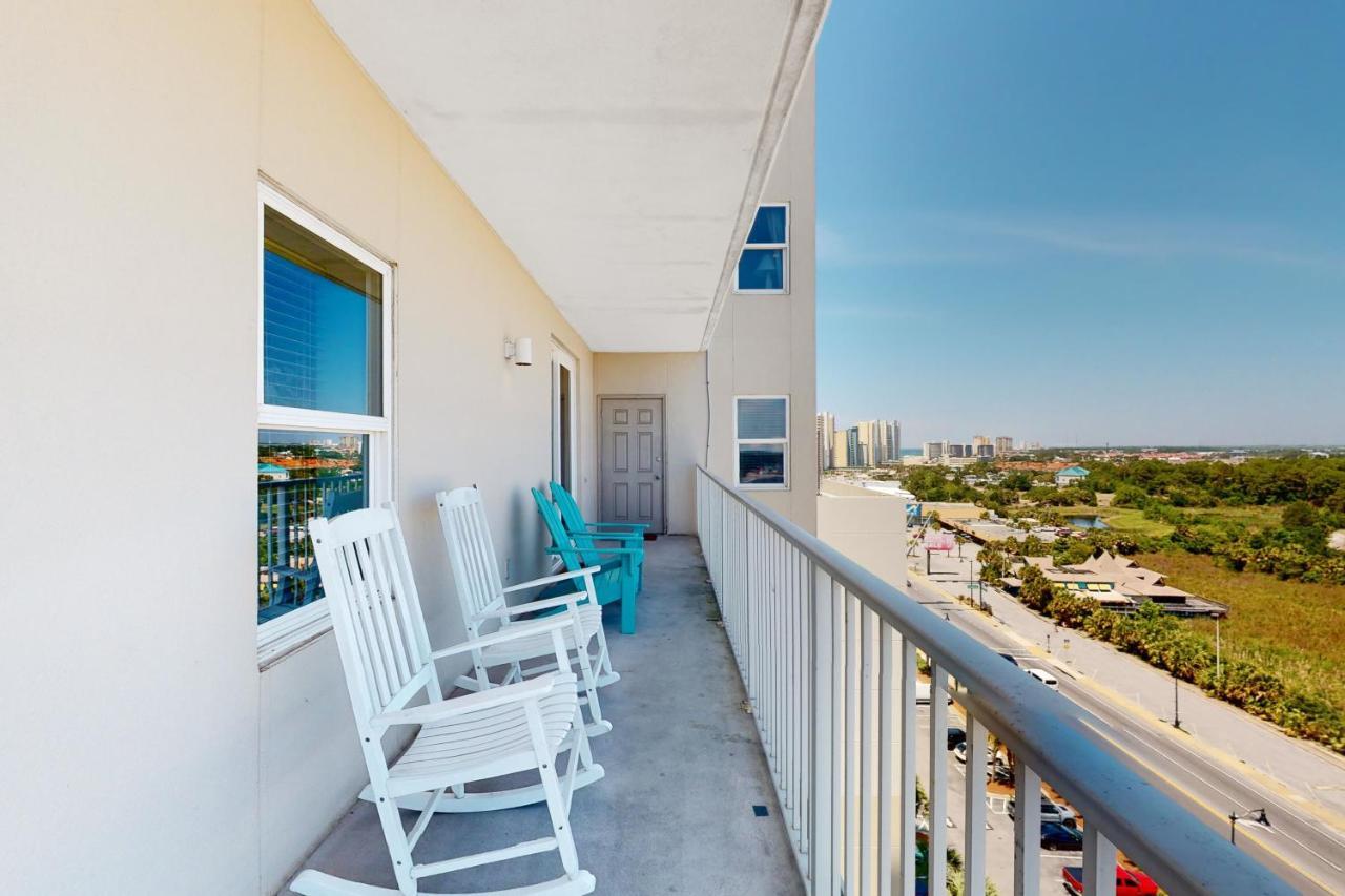 Laketown Wharf 1038 Apartment