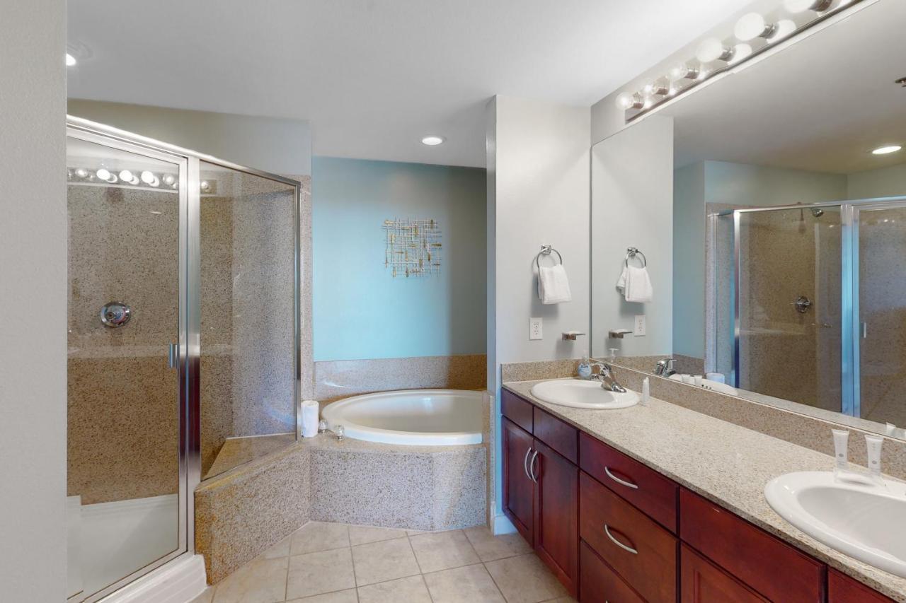 Laketown Wharf 1038 Apartment