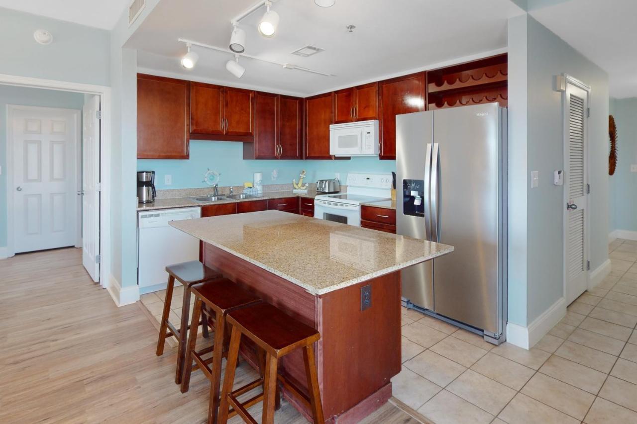 Apartment Laketown Wharf 1038