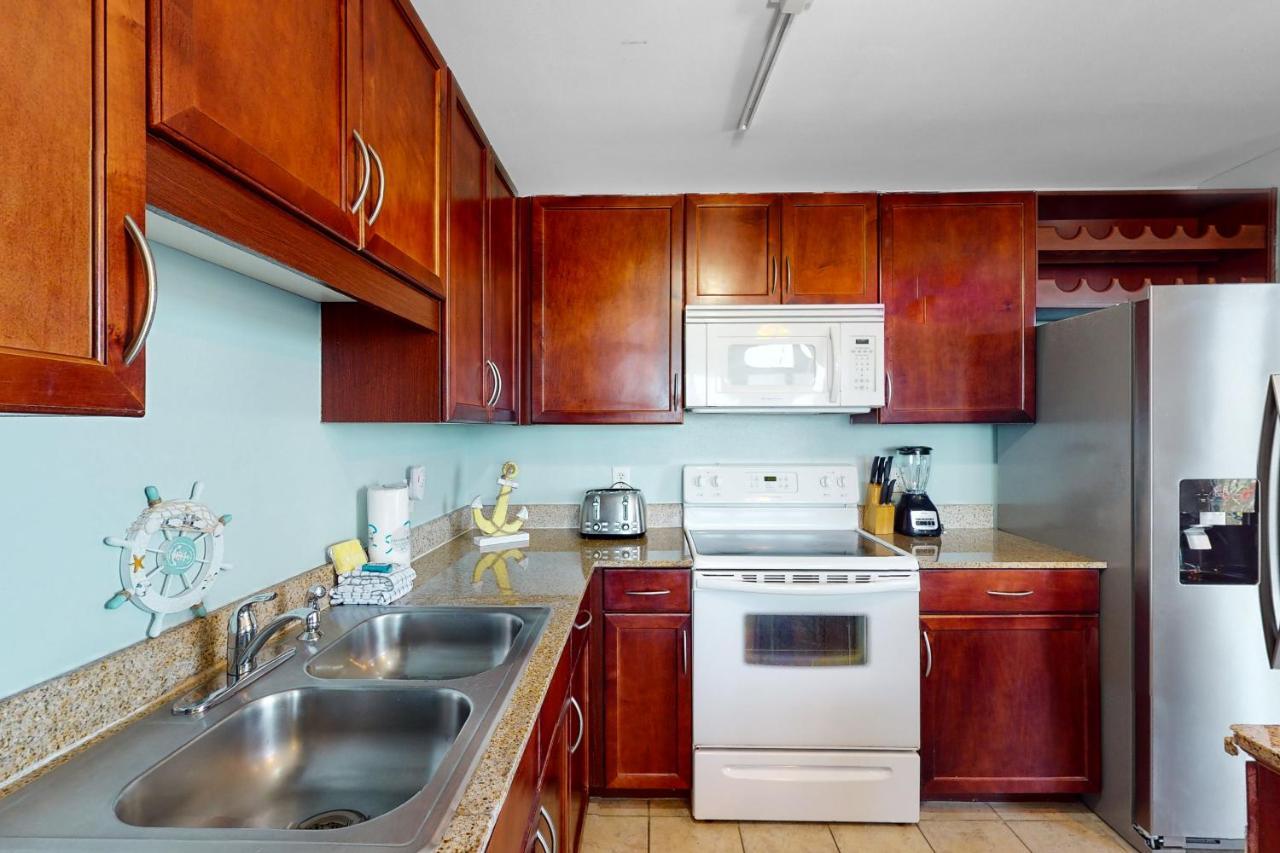 Laketown Wharf 1038 Apartment