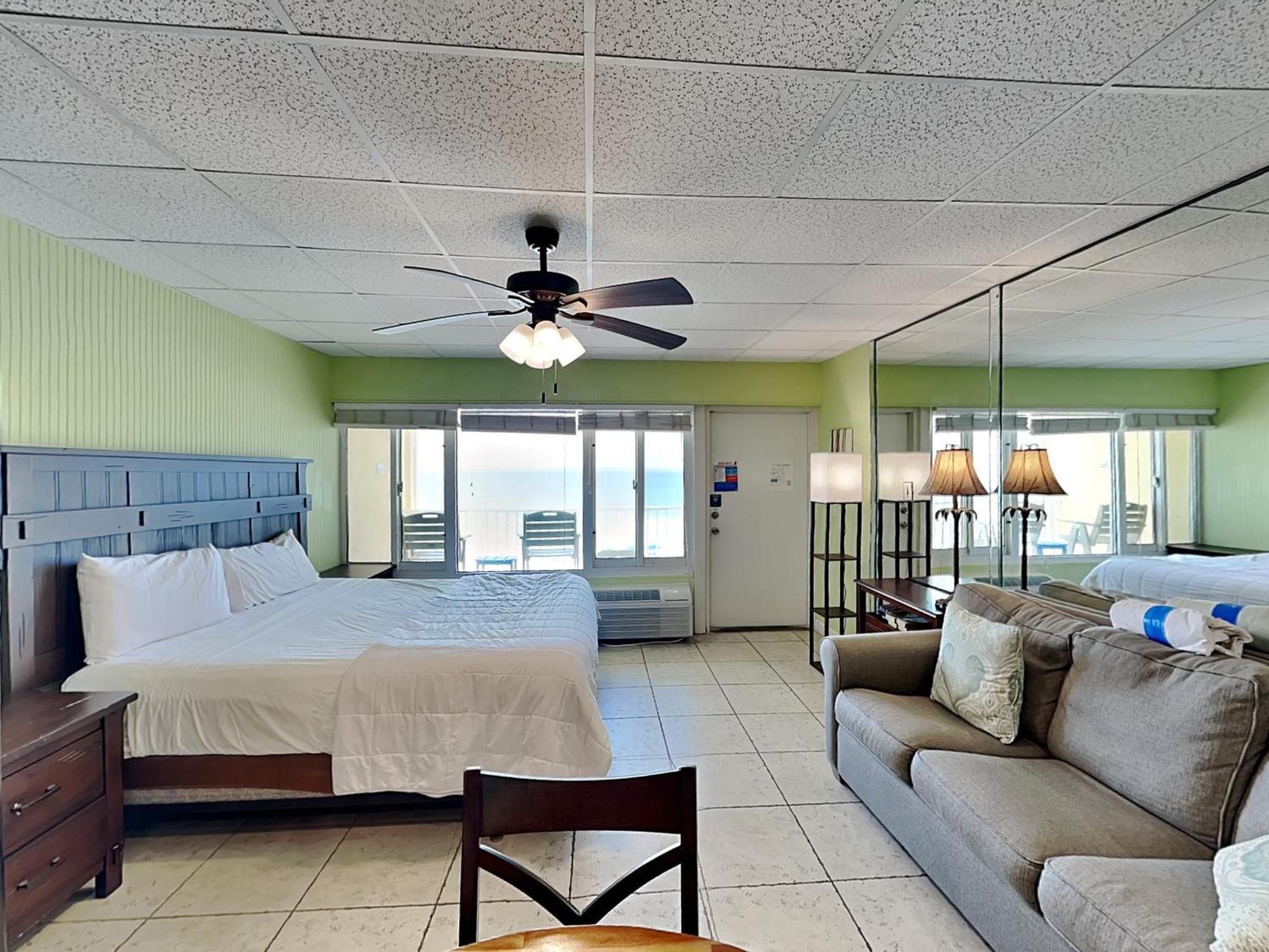 Continental 404 Apartment *