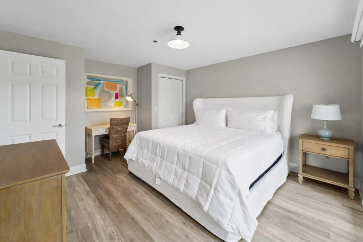 Holiday home Newly Renovated With Private Balcony! Panama City Beach