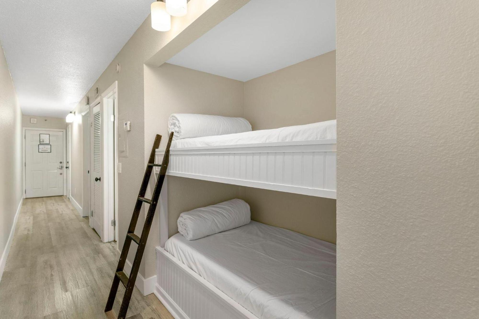 Apartment The Summit 515