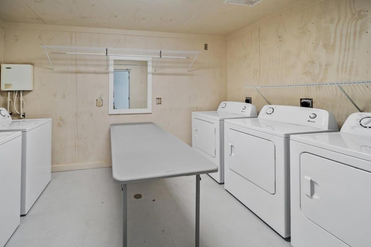 Holiday home Newly Renovated With Private Balcony! *