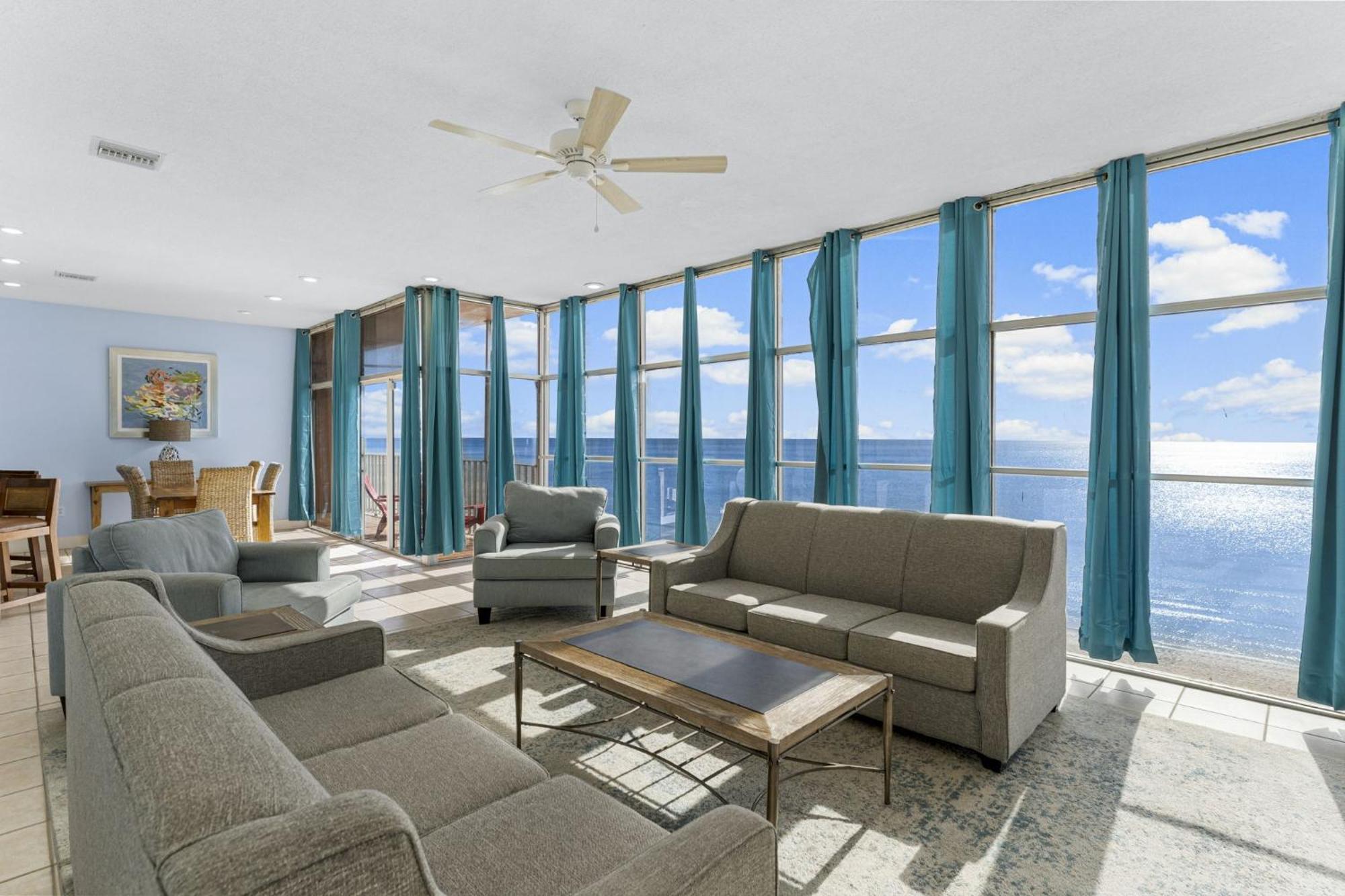 Sharkys Retreat 701