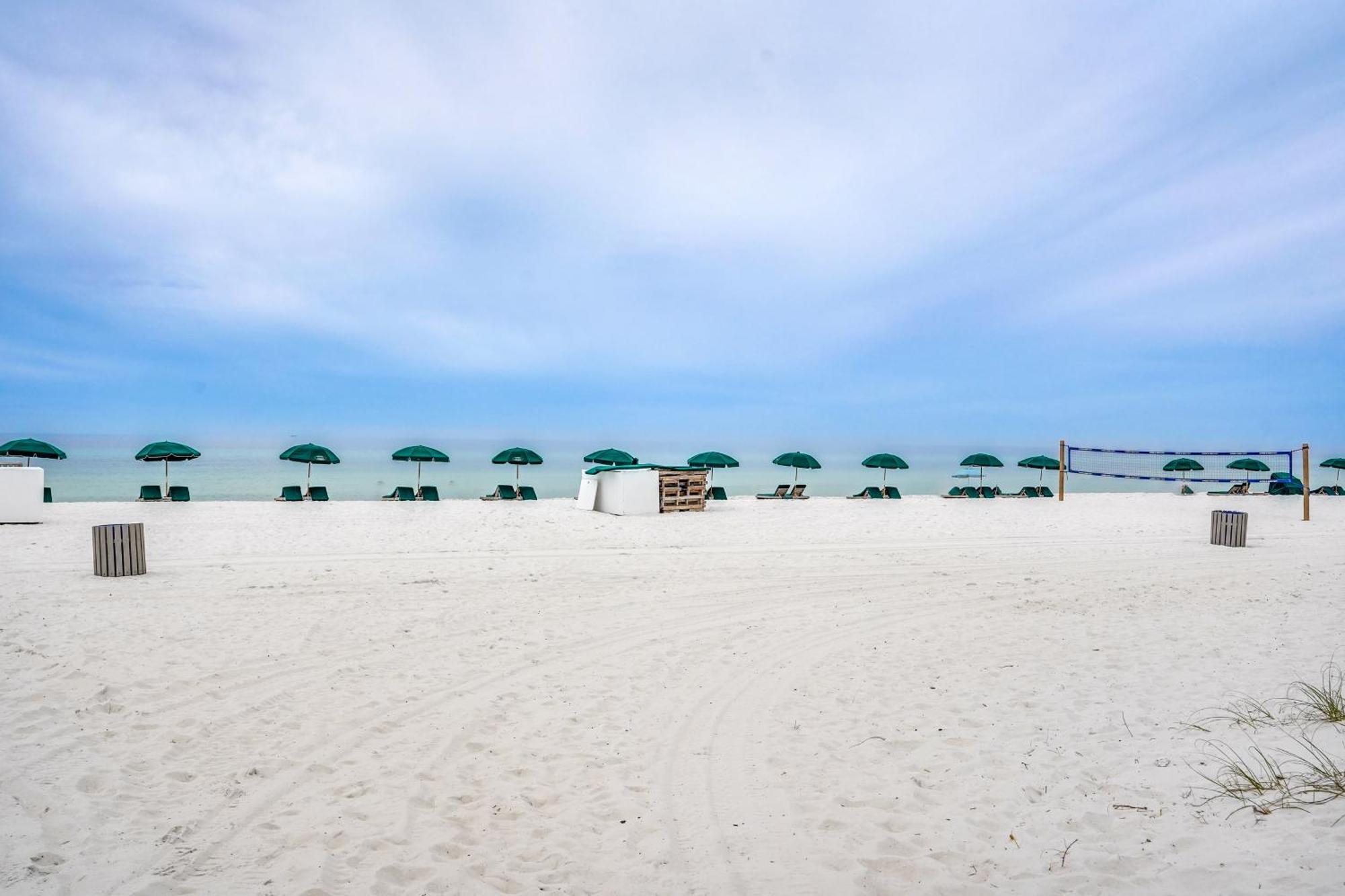 Panama Walk To Emerald Beach! Holiday home