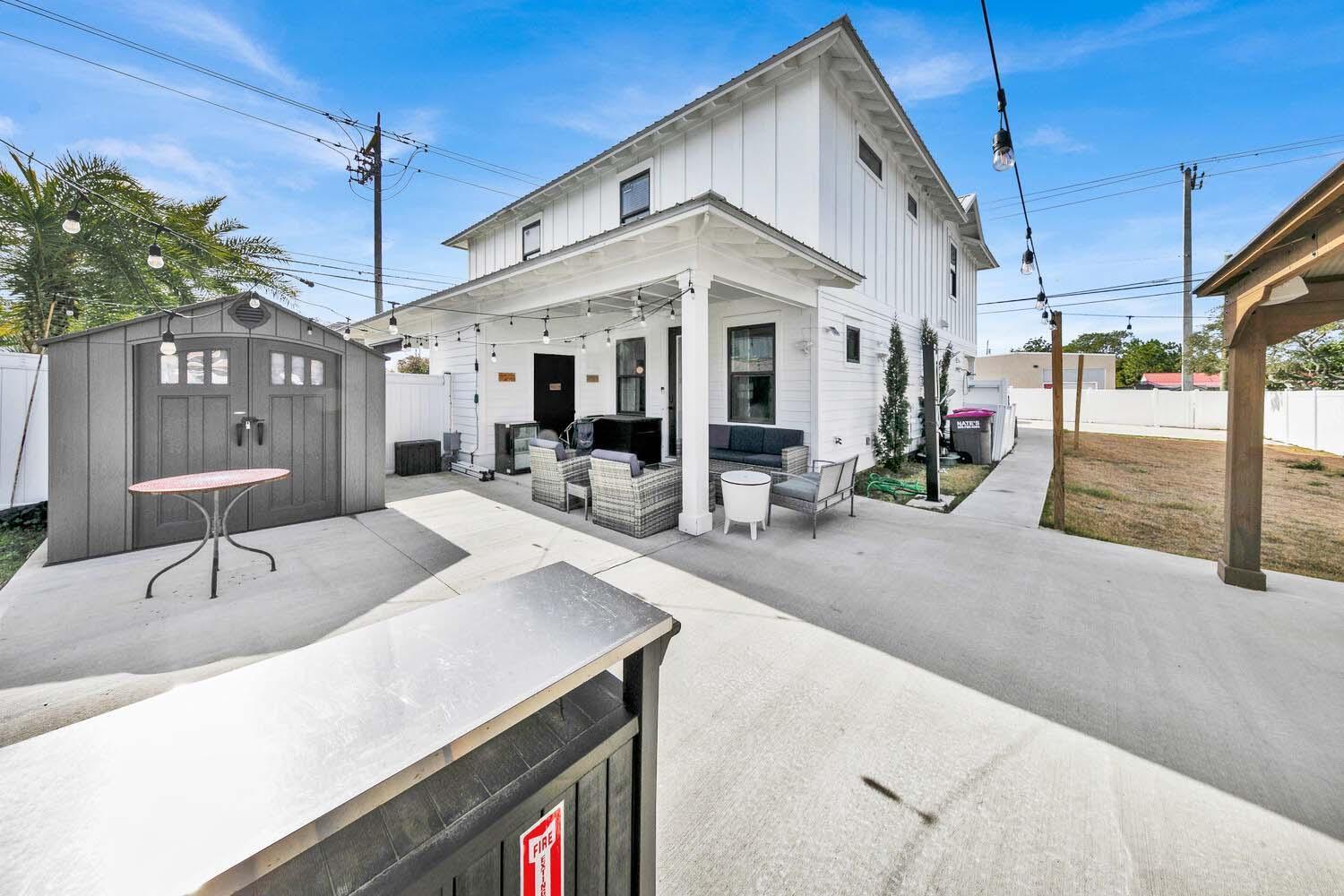 Casa Blanca Cove Holiday home *