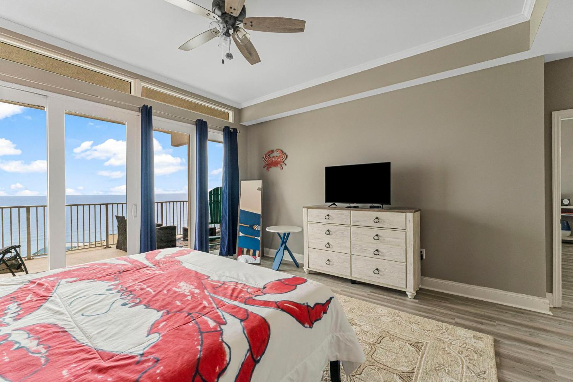 The Lost Flip Flop At Laketown Wharf #2012 By Nautical Holiday home *