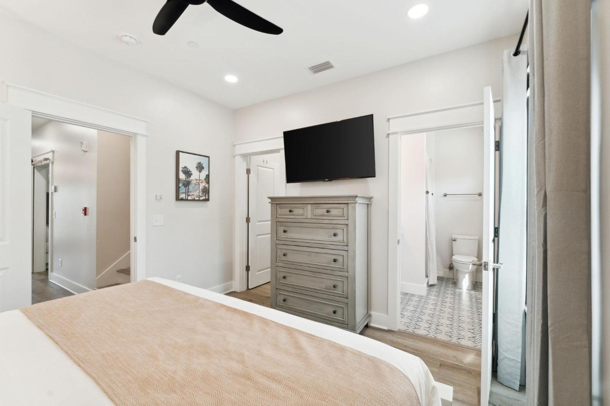 Grand Retreat Ii: 4br, 5ba, Sleeps 15 Private Pool Your Perfect Escape! Holiday home *