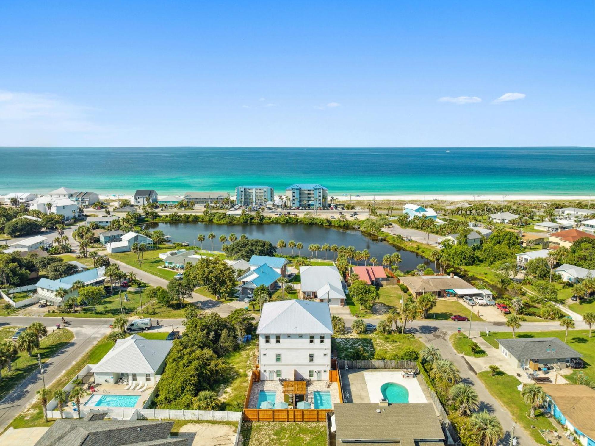 Grand Retreat Ii: 4br, 5ba, Sleeps 15 Private Pool Your Perfect Escape! Panama City Beach