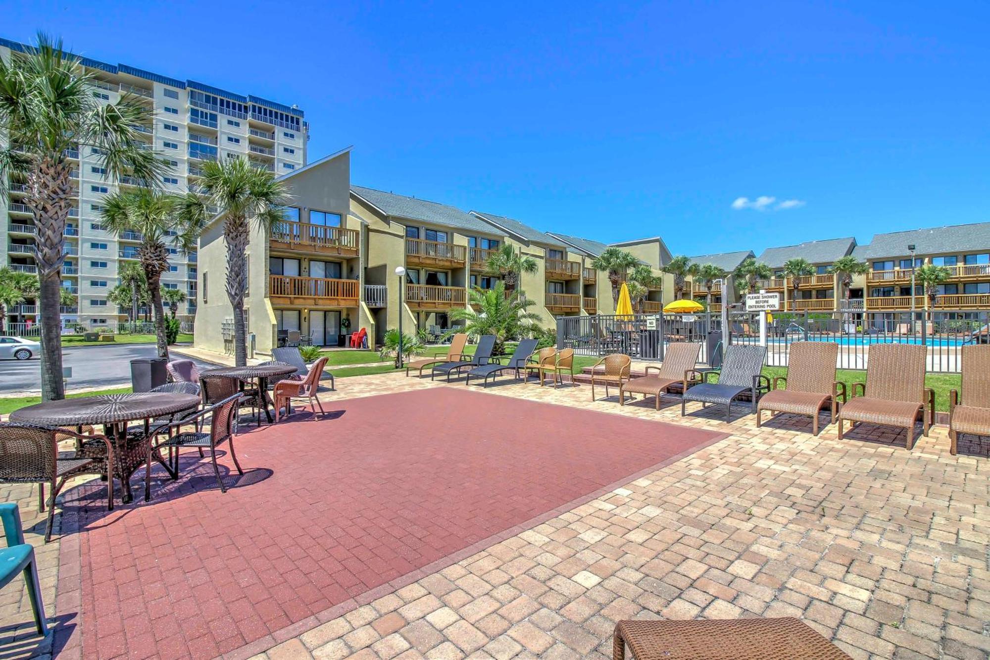 Apartment Coastal Pcb - Walk To The Ocean!