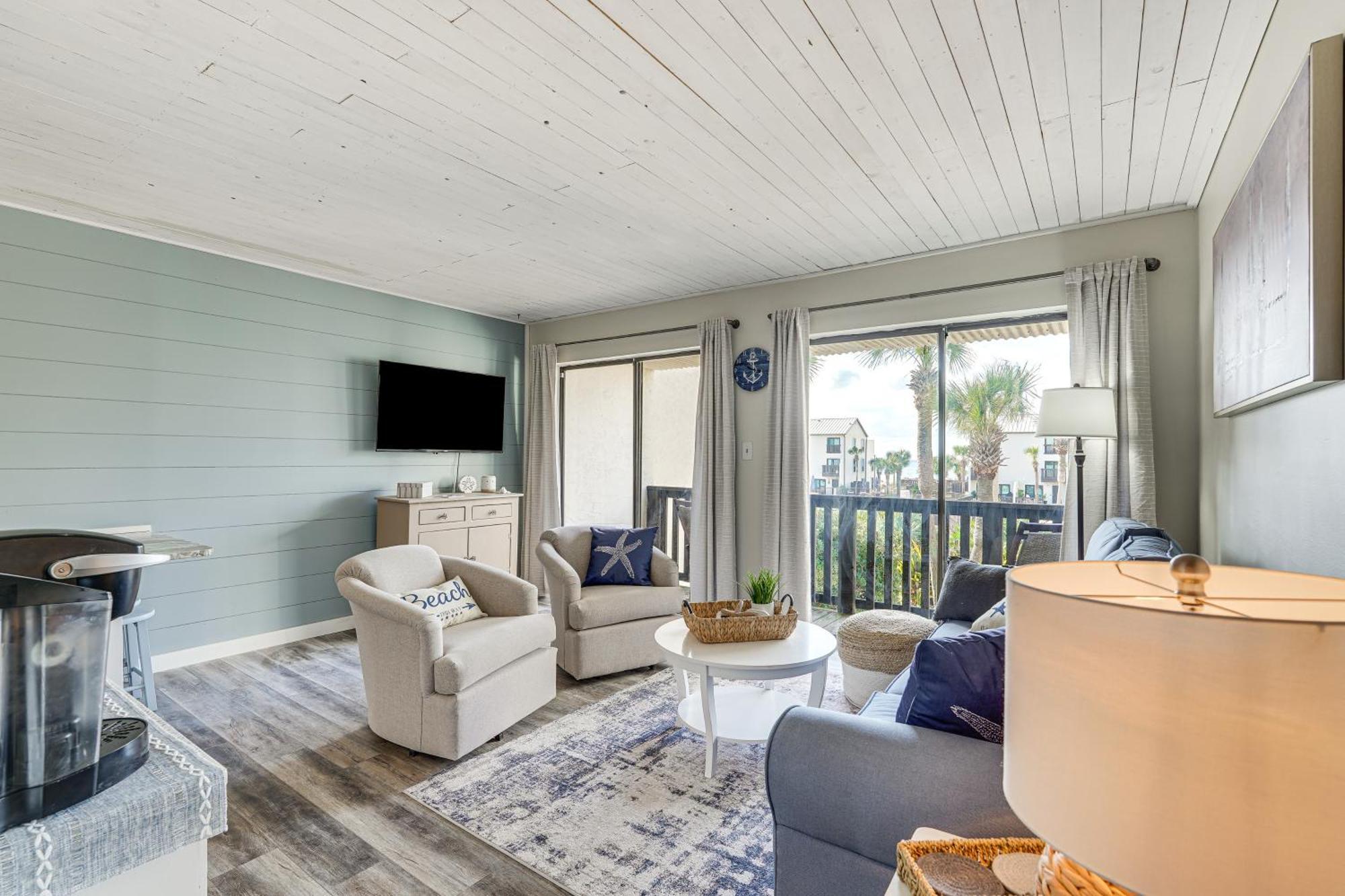 Coastal Pcb - Walk To The Ocean! Apartment *