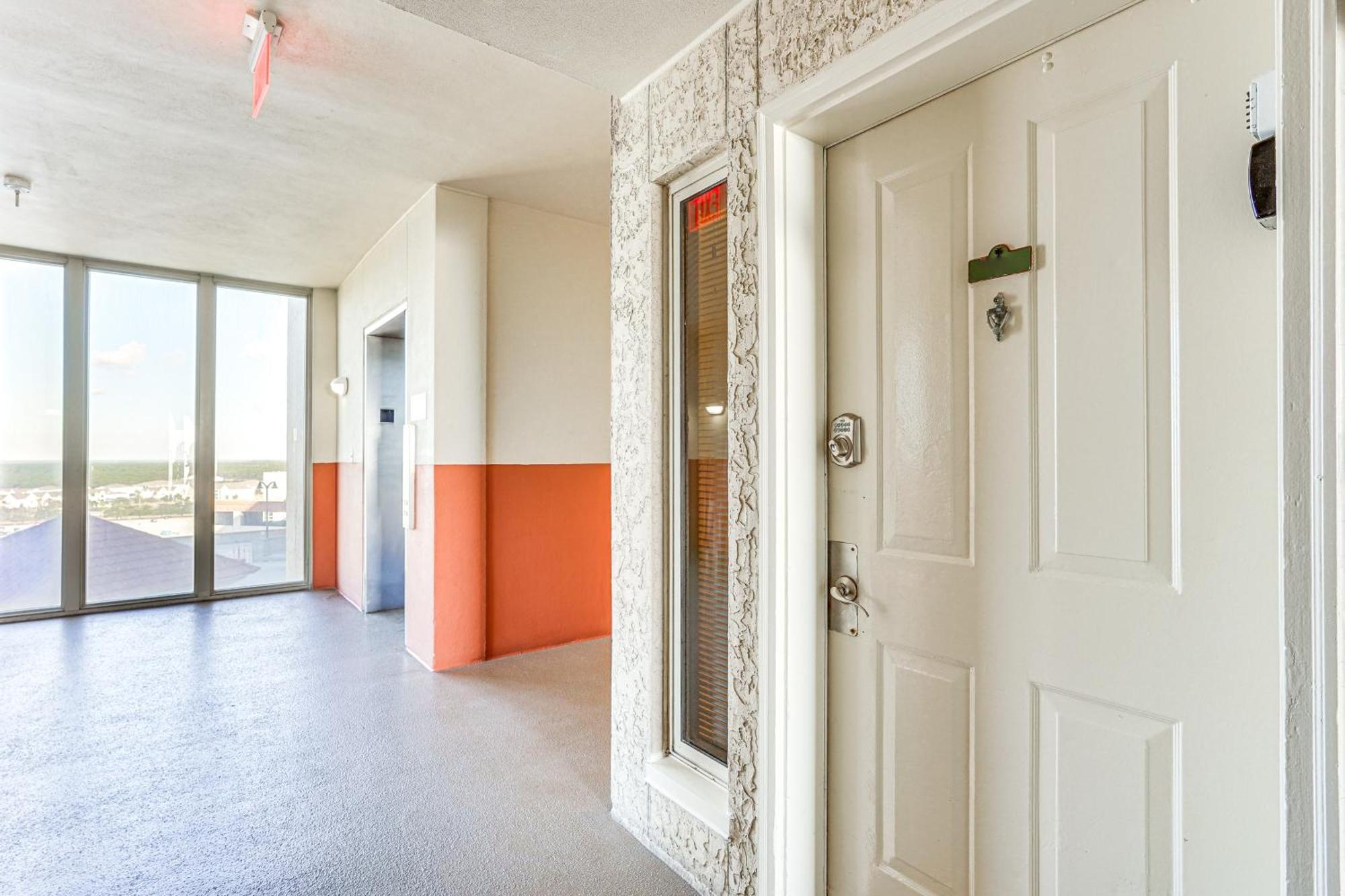 Apartment Panama With Balcony And Ocean View! *