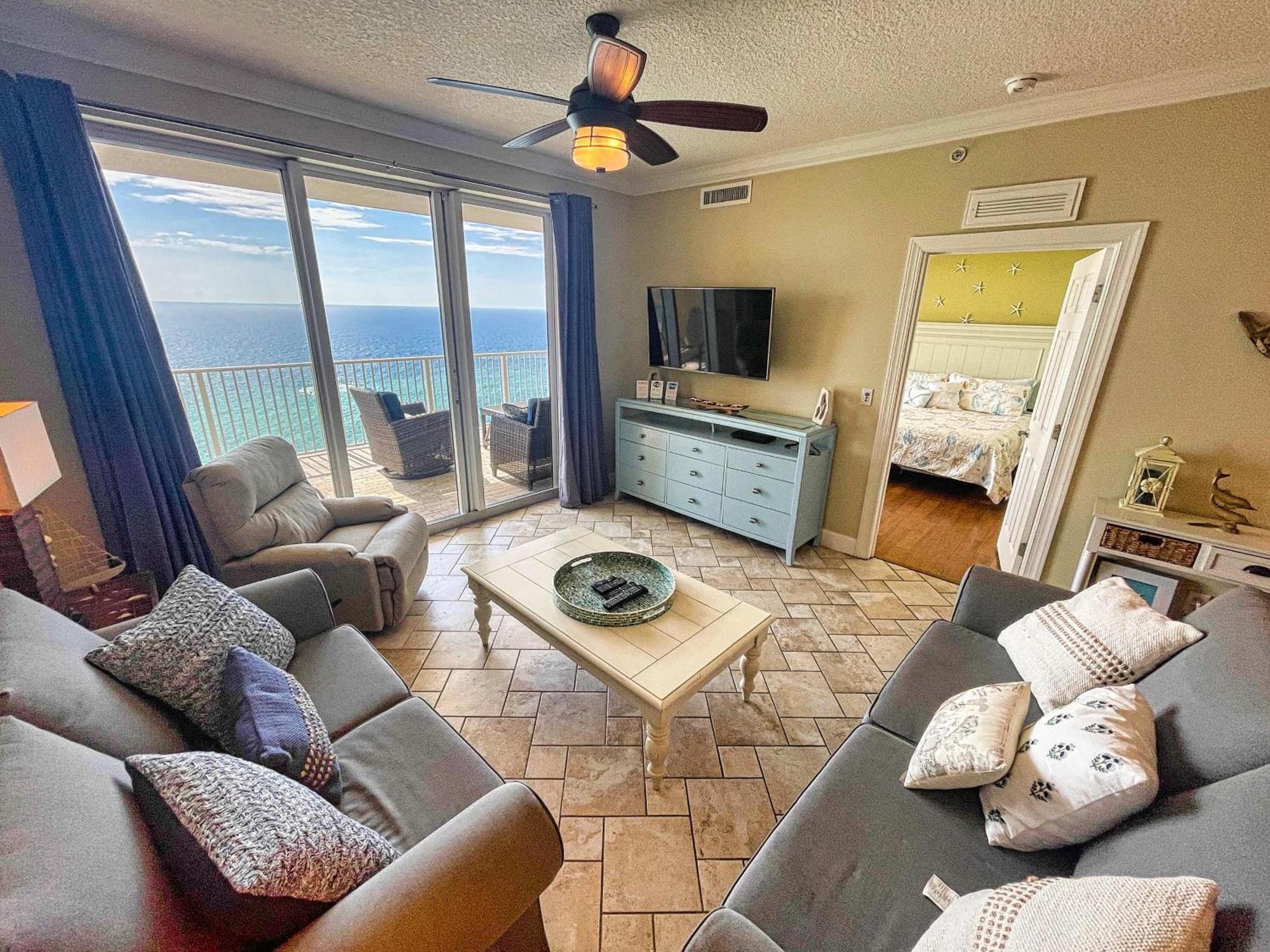 Holiday home Tropic Winds 1706 *