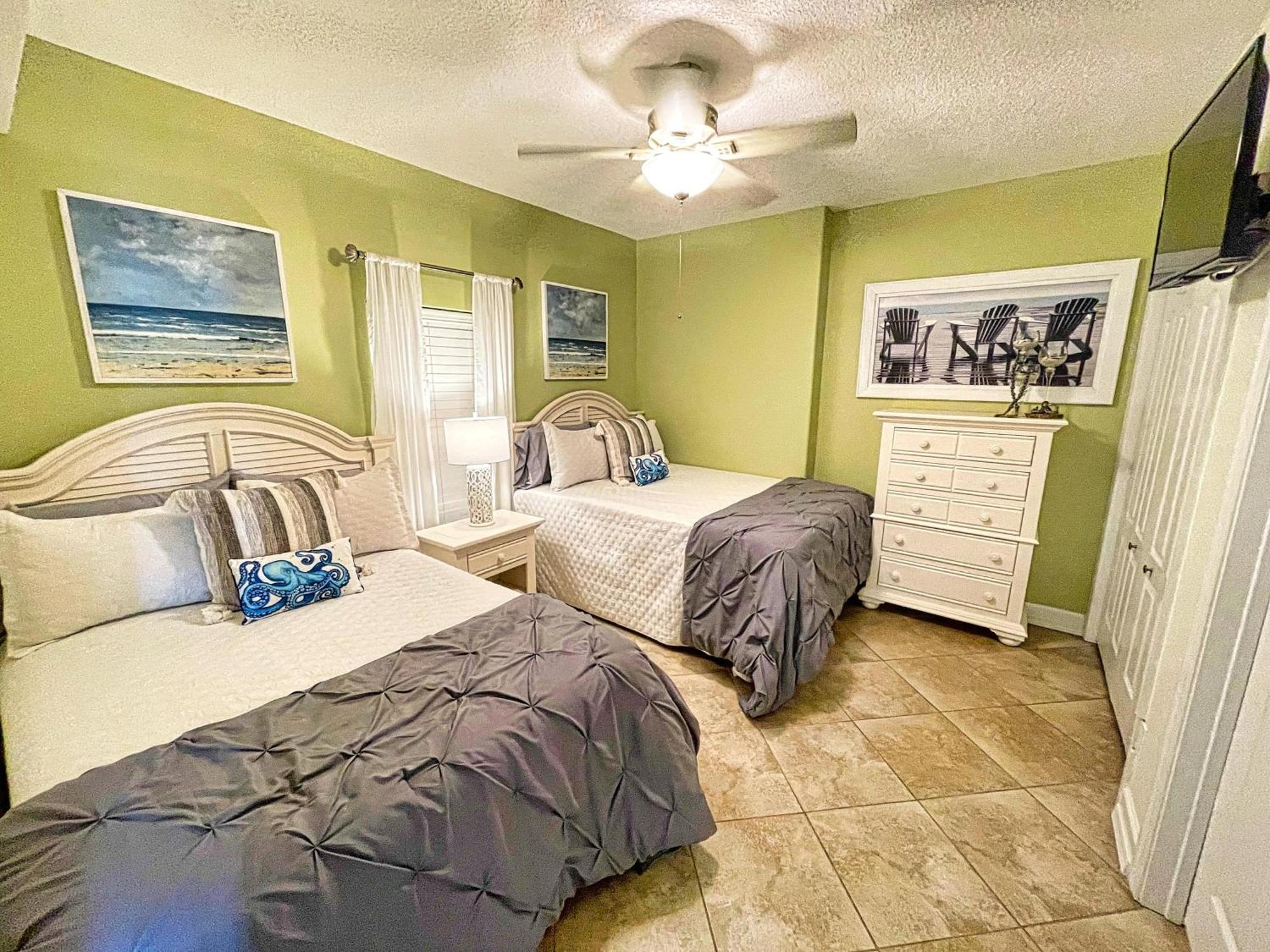 Holiday home Tropic Winds 1605