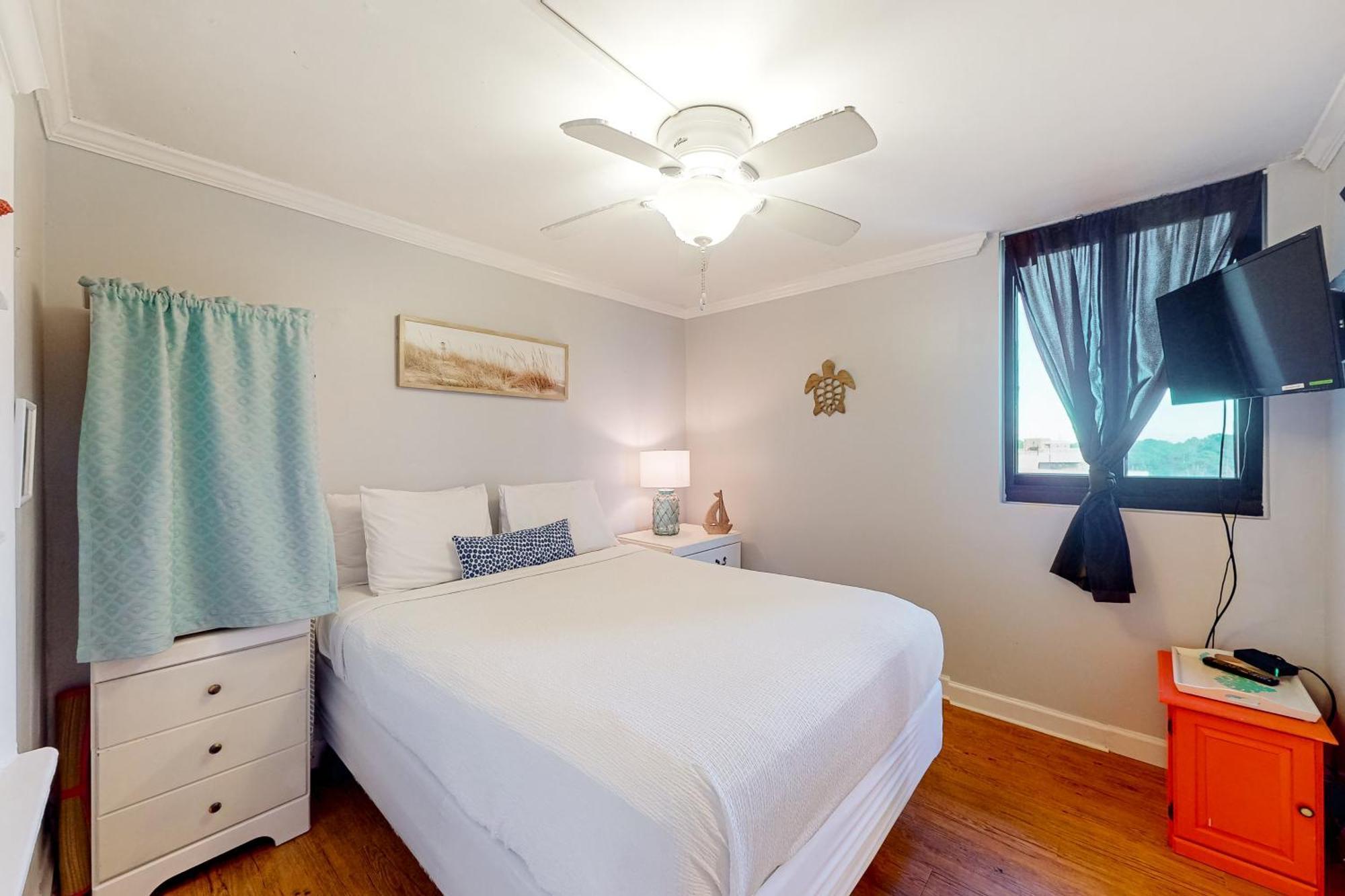 Sunbird Condos, Unit 602w
