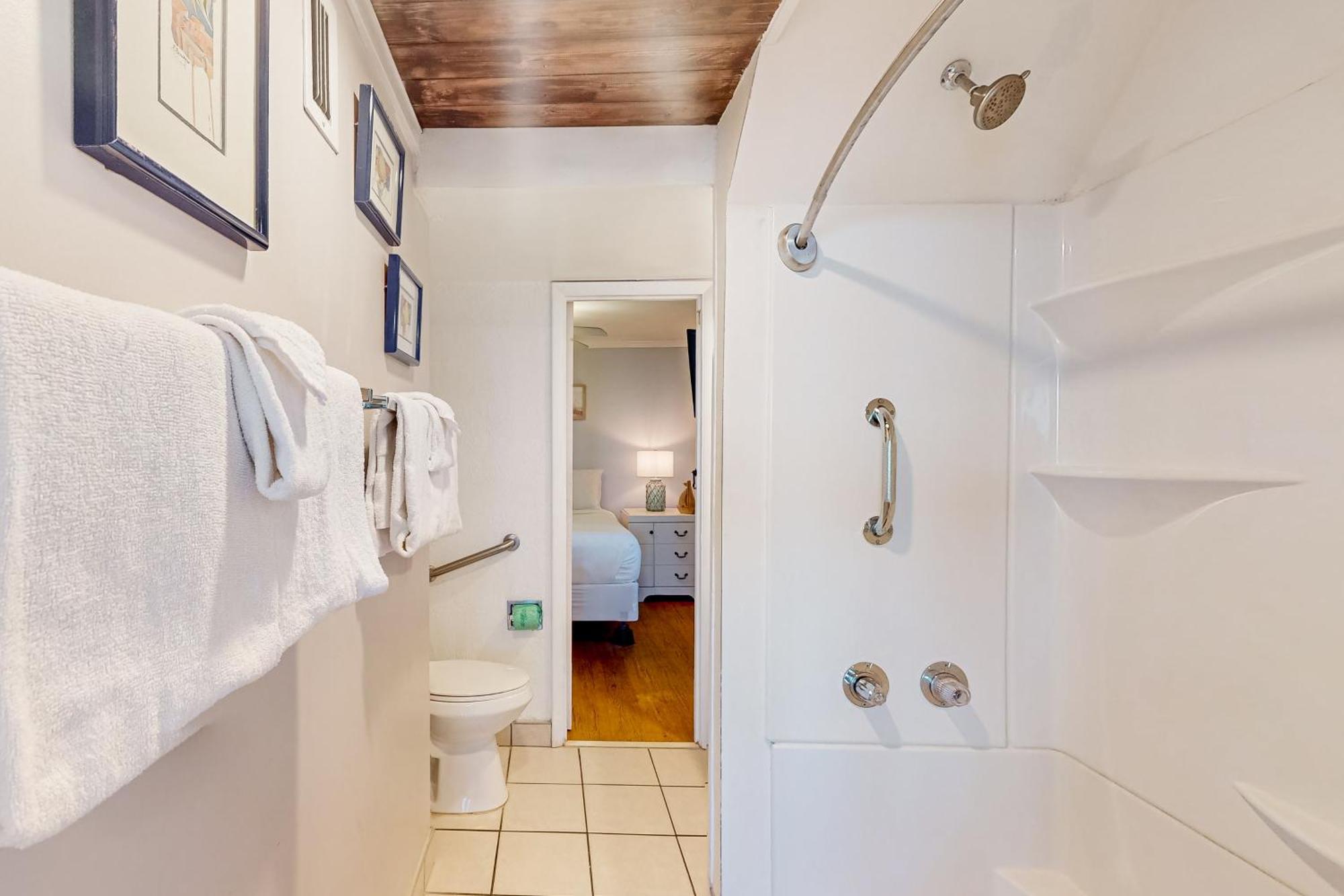 Sunbird Condos, Unit 602w Apartment