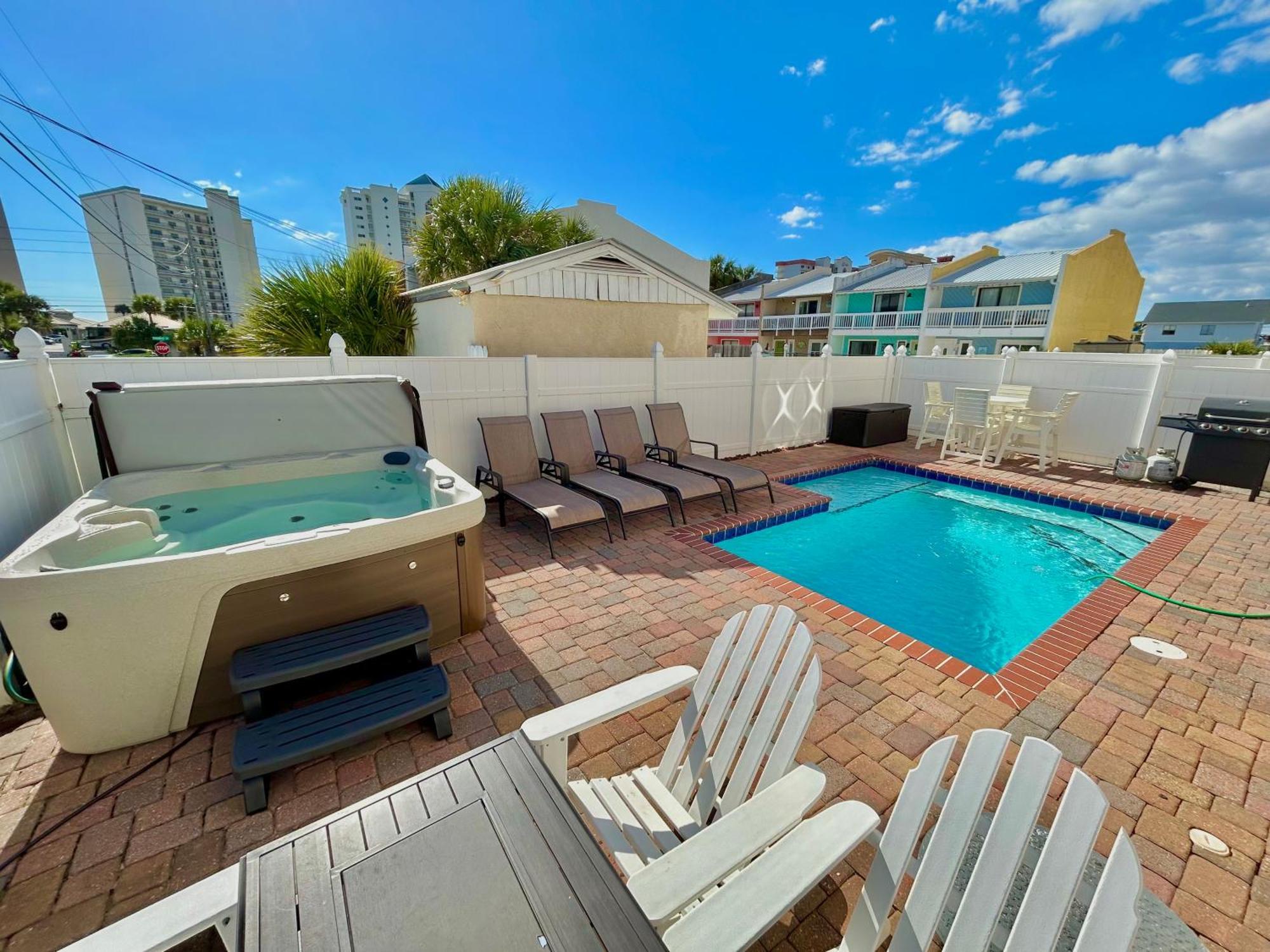 Seas The Day: Luxury With Private Pool And Complimentary Amenities Holiday home *