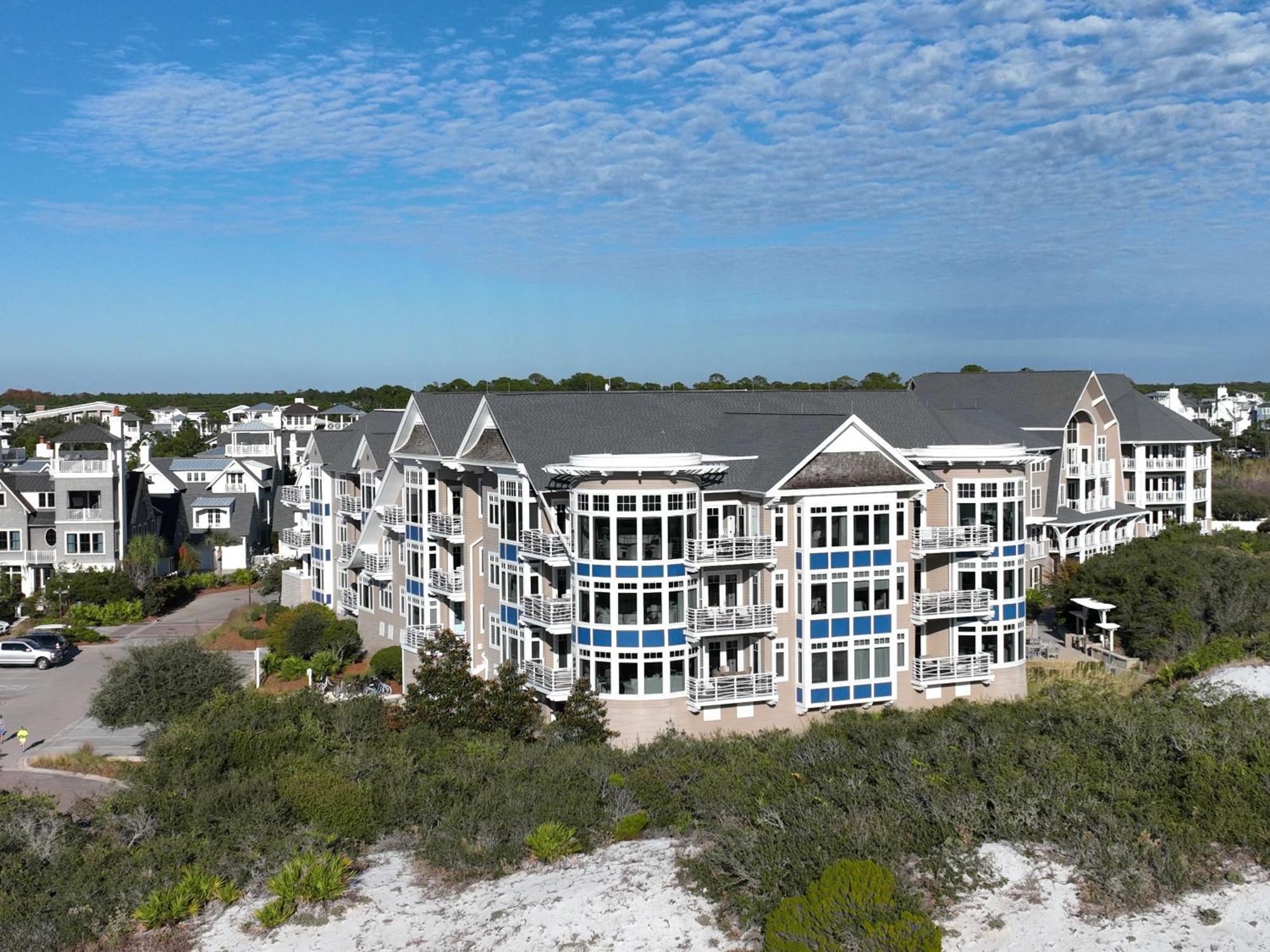 Gulf Front Penthouse: Watersound Retreat With Golf Cart Apartment
