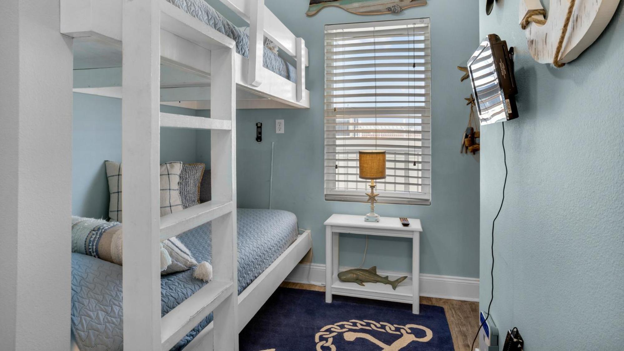 Holiday home Next To The 10th Floor Pool - Laketown Wharf 1031- 2 Bd Bunks, 2ba, And Amazing Amenities!
