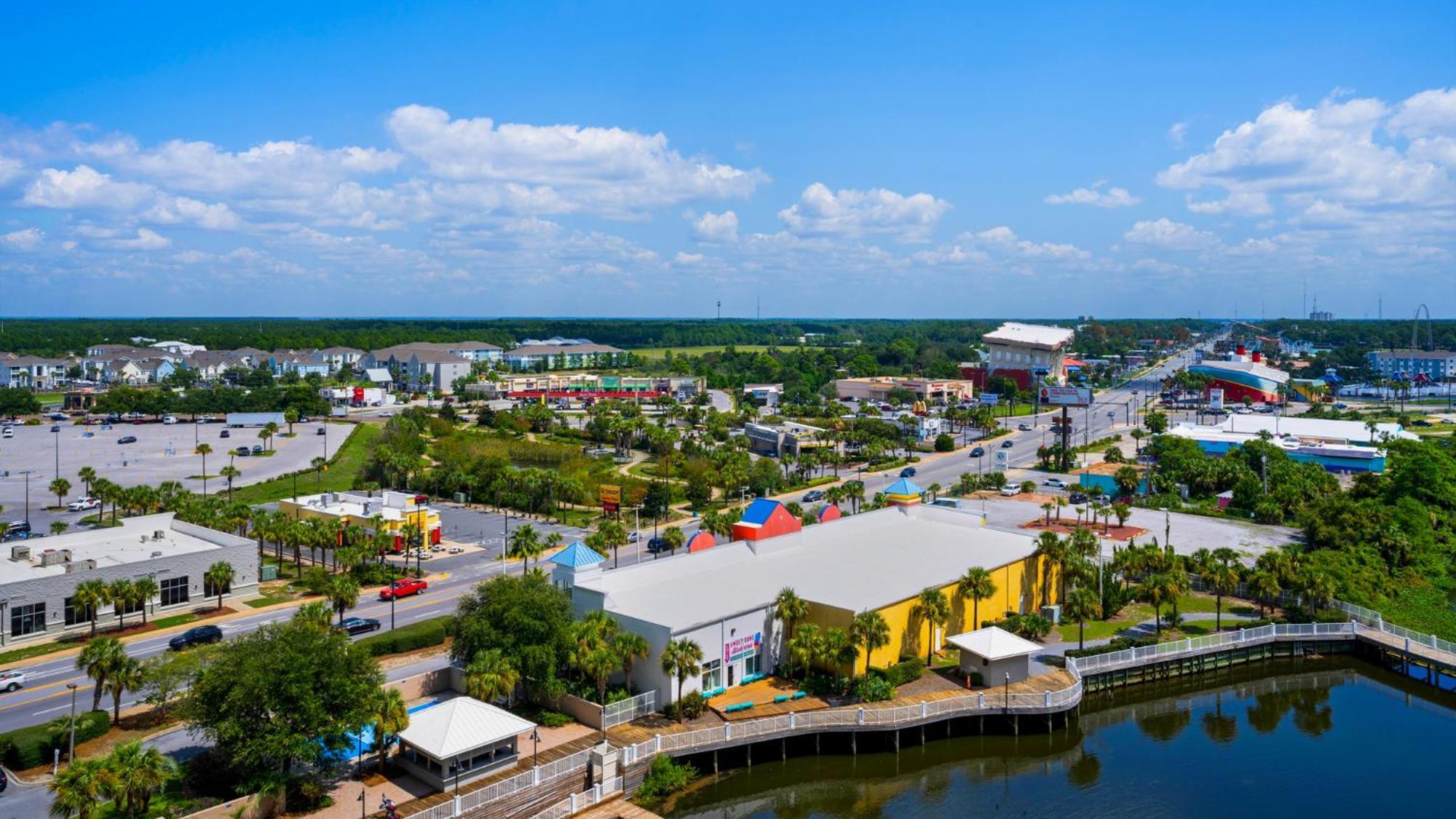 Next To The 10th Floor Pool - Laketown Wharf 1031- 2 Bd Bunks, 2ba, And Amazing Amenities! Panama City Beach