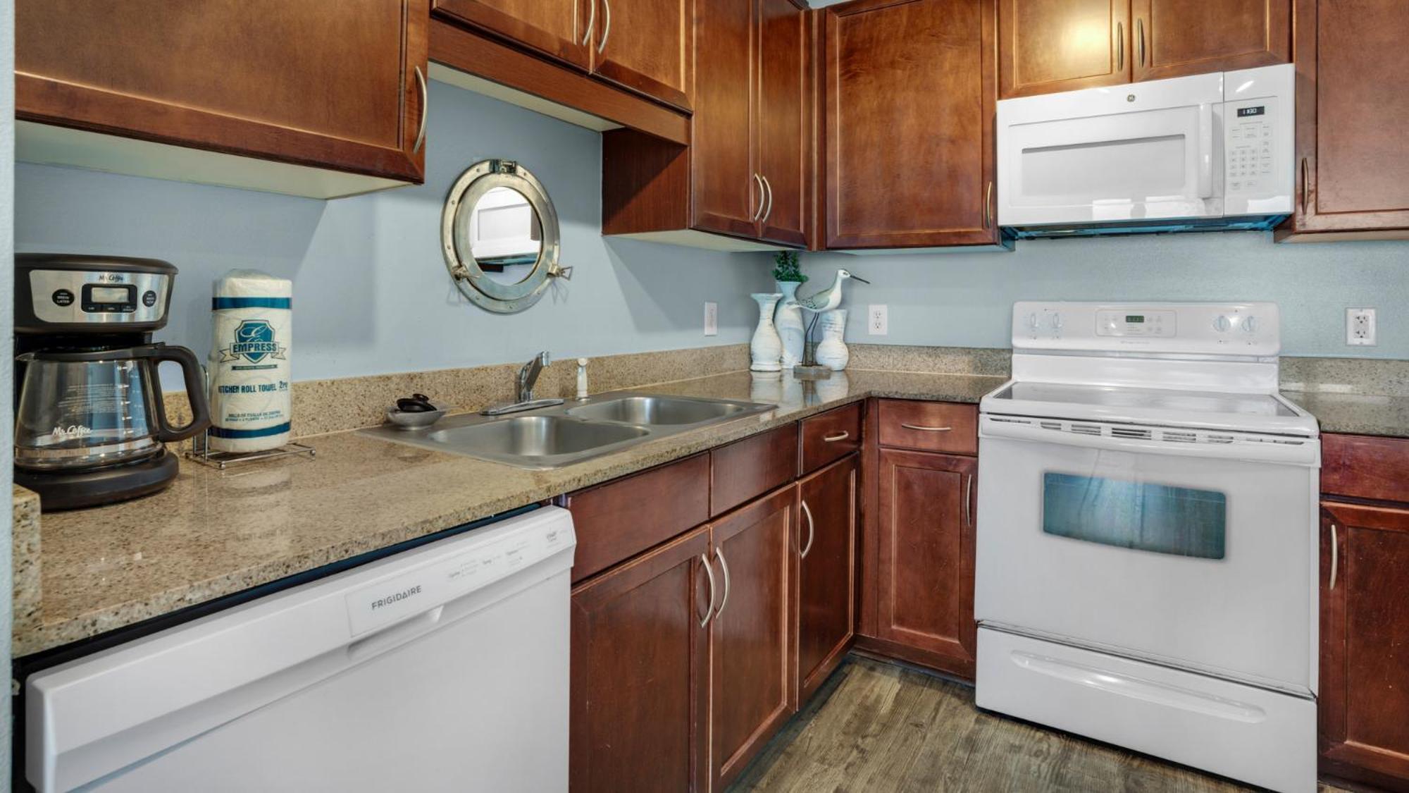 Holiday home Next To The 10th Floor Pool - Laketown Wharf 1031- 2 Bd Bunks, 2ba, And Amazing Amenities!