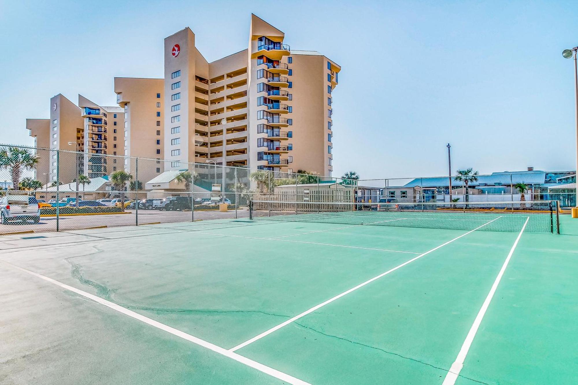 Apartment Sunbird Condos, Unit 602w