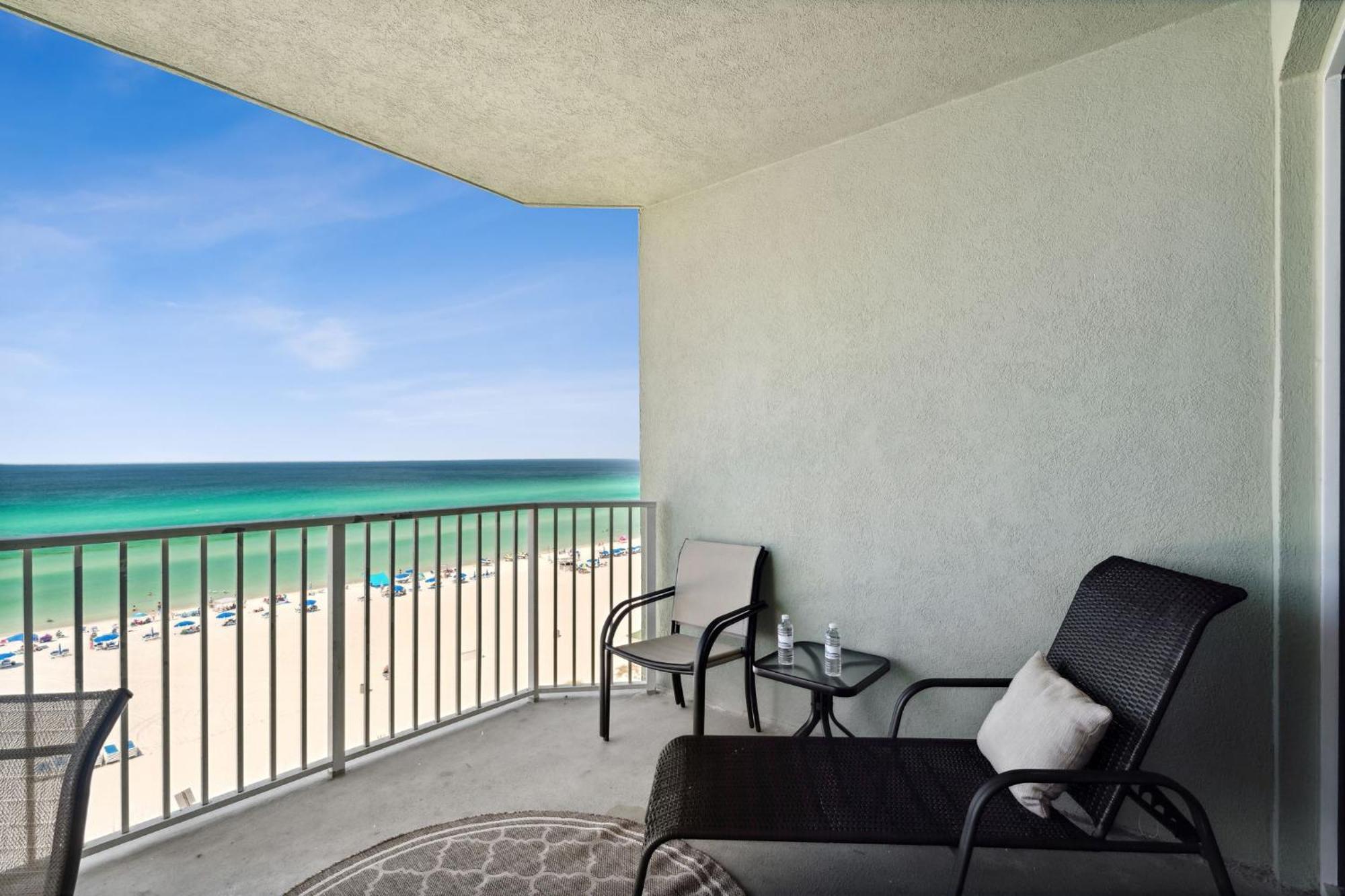 Boardwalk #604 By Book That Holiday home