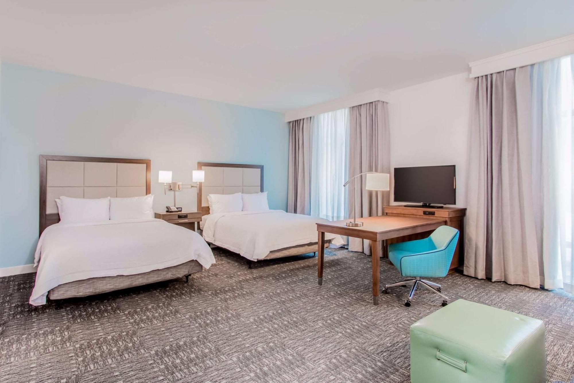 Hotel Hampton & Panama Beach-beachfront 3*